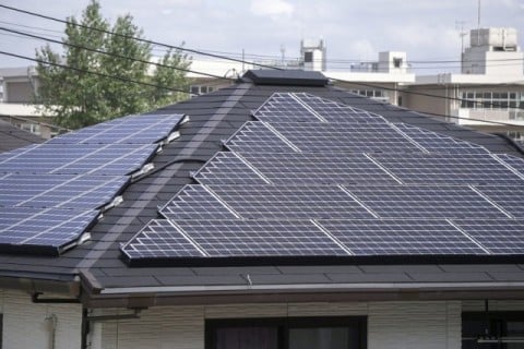設置した太陽光発電システムは発電を続けていくと無償譲渡されて自分のものに！
